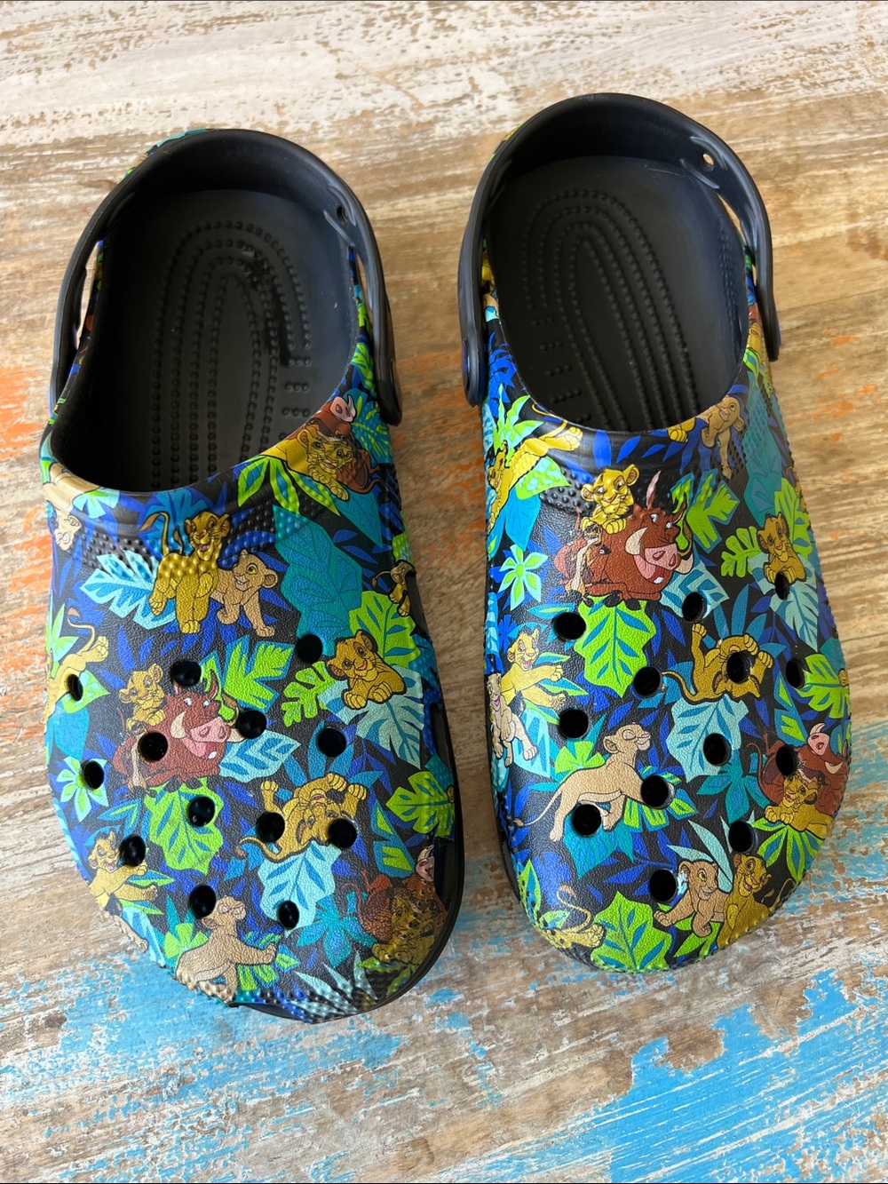 Crocs x Disney The Lion King Clogs - Picture 4 of 13